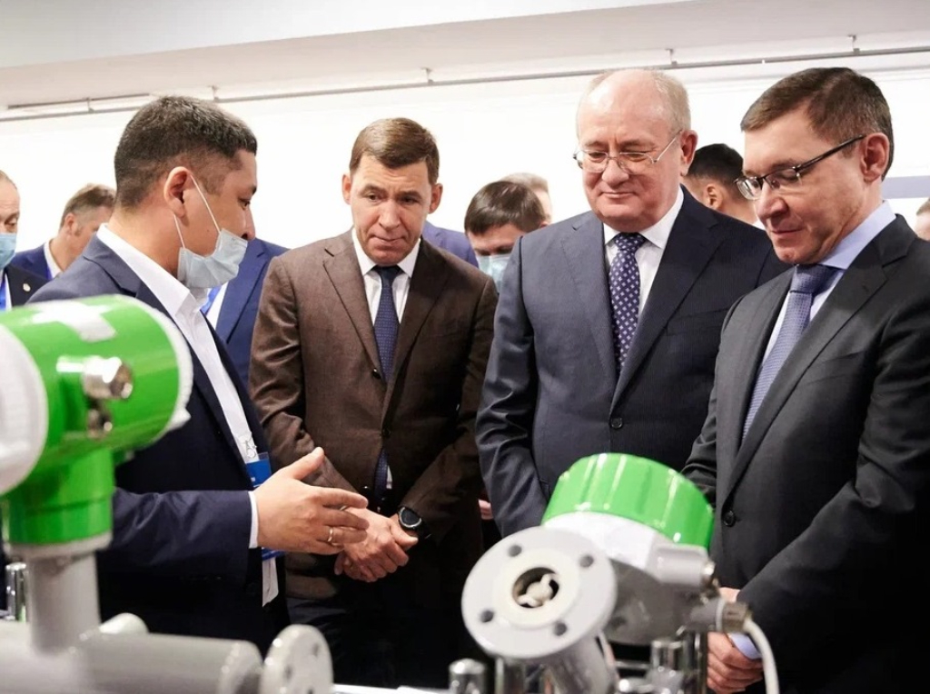 Представление продукции ЭМИС на стенде ГАЗПРОМ