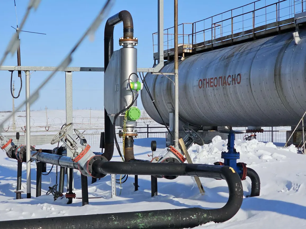 Кориолисовый расходомер ЭМИС-МАСС 260 в системе перекачки нефти. Кориолисовый расходомер ЭМИС-МАСС 260 в системе перекачки нефти.